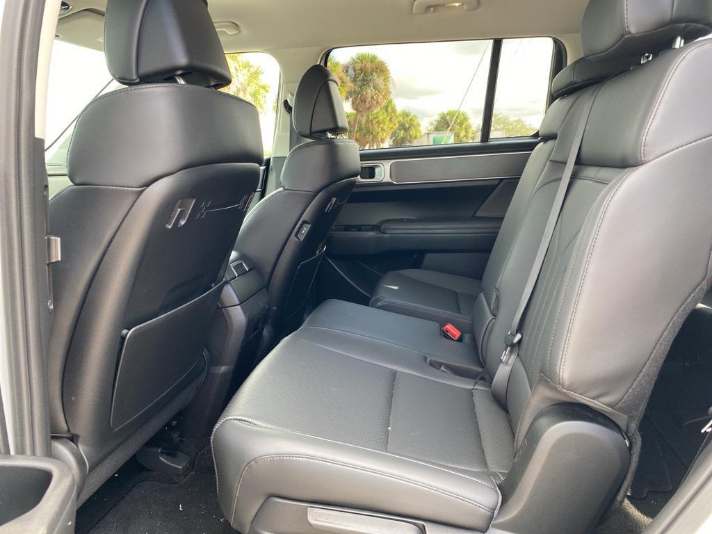 used 2024 Hyundai Santa Fe car, priced at $25,991