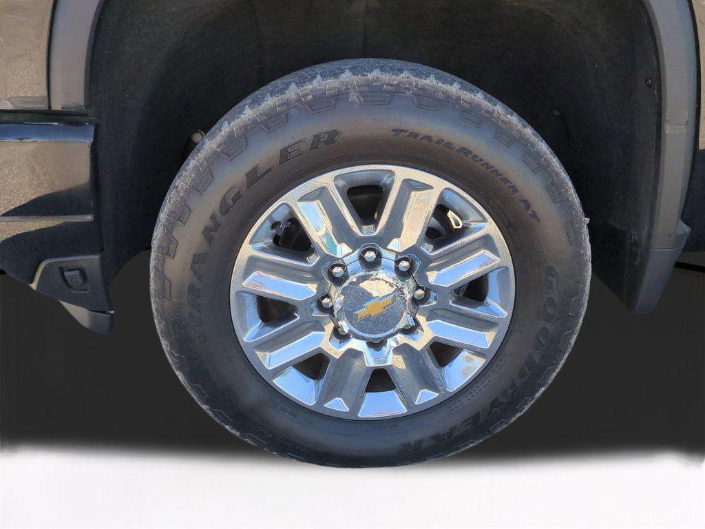 used 2024 Chevrolet Silverado 2500 car, priced at $64,381