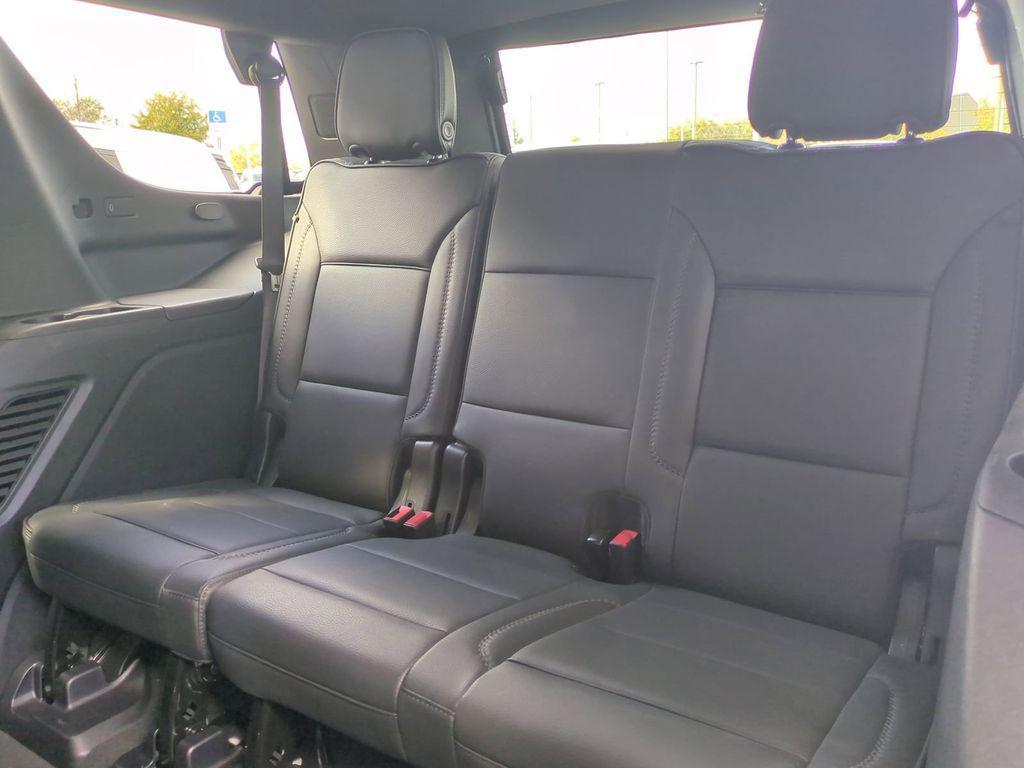 used 2025 GMC Yukon car, priced at $64,885