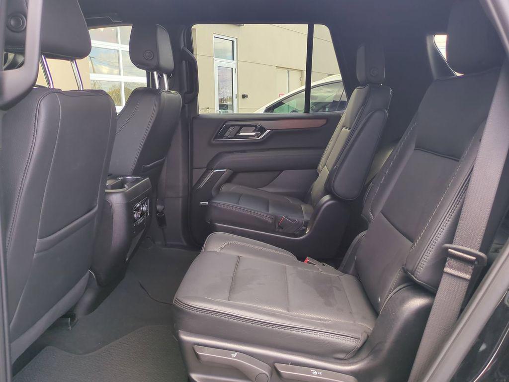 used 2025 GMC Yukon car, priced at $64,885