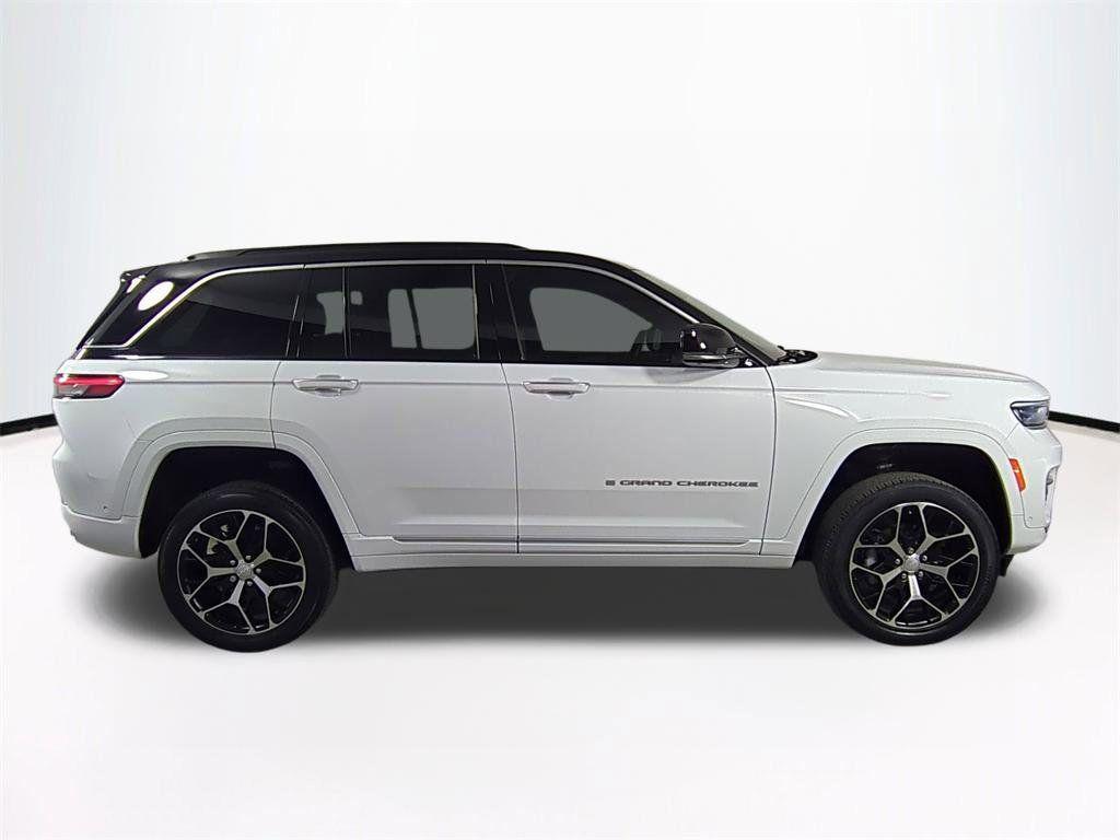 used 2024 Jeep Grand Cherokee car, priced at $46,094