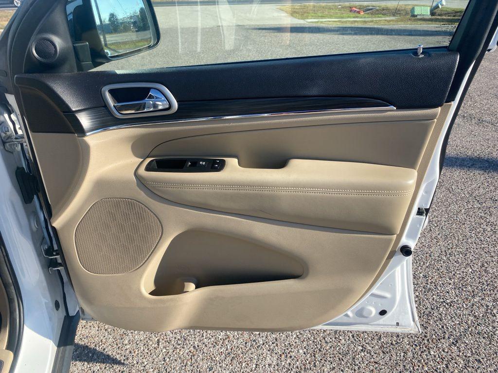 used 2019 Jeep Grand Cherokee car, priced at $18,239