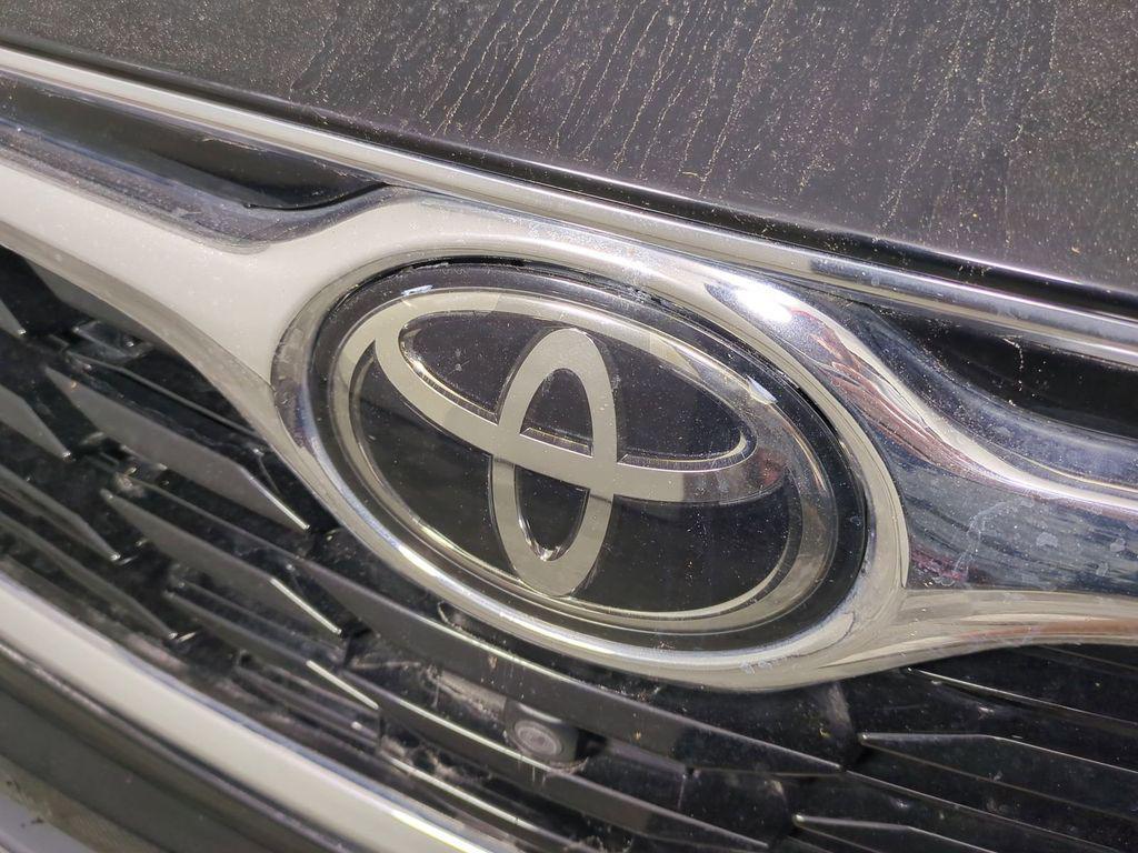 used 2021 Toyota Highlander car, priced at $26,591