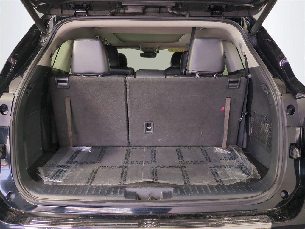 used 2021 Toyota Highlander car, priced at $26,591