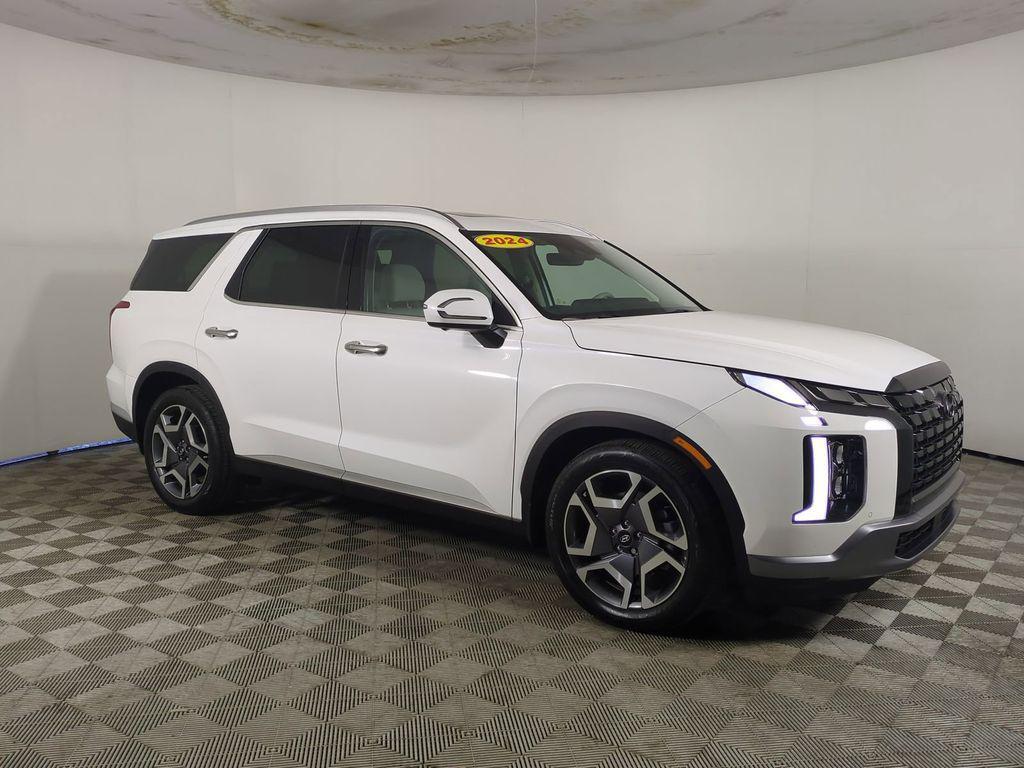 used 2024 Hyundai Palisade car, priced at $39,387