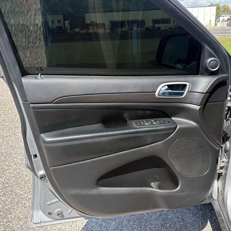 used 2018 Jeep Grand Cherokee car, priced at $13,611