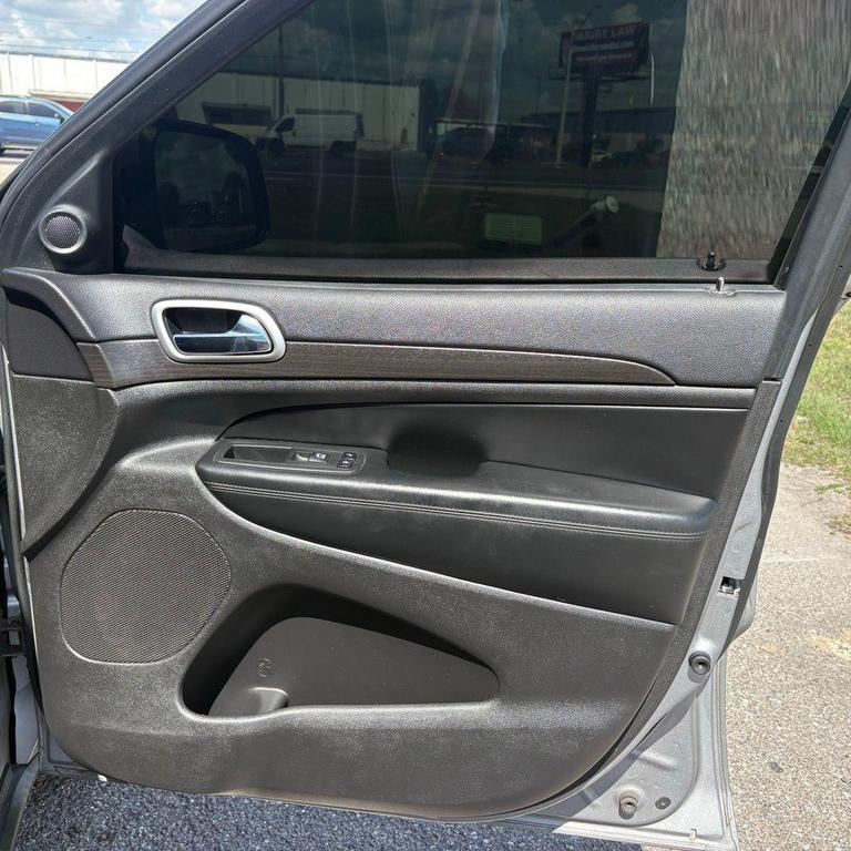 used 2018 Jeep Grand Cherokee car, priced at $13,611