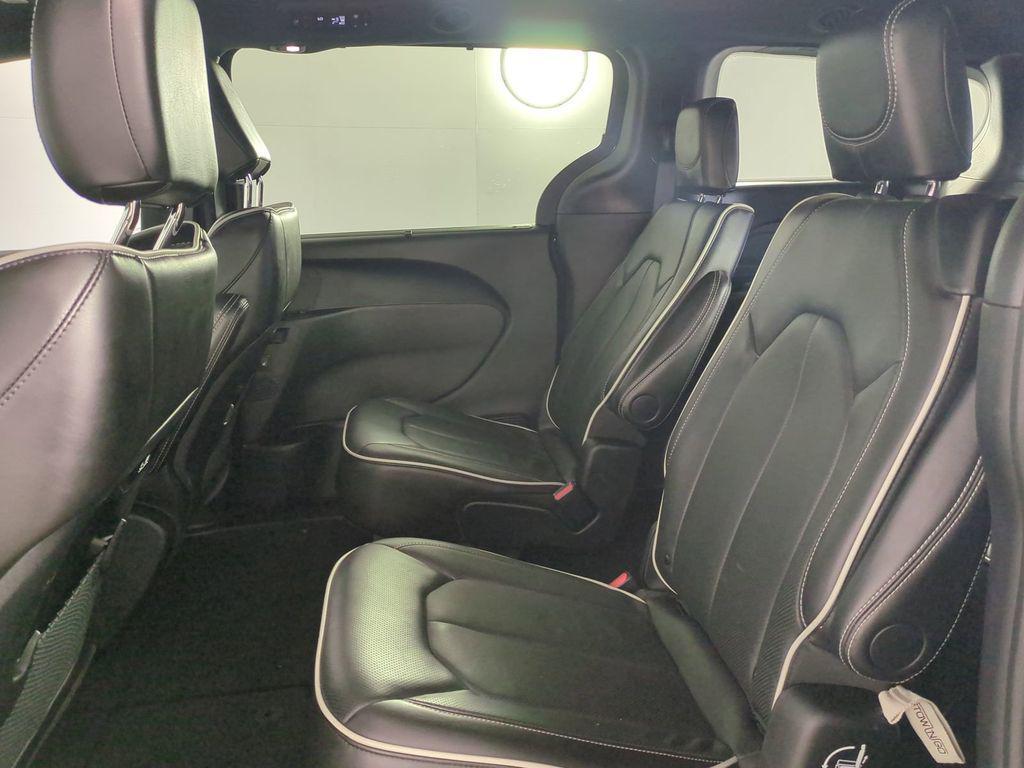 used 2025 Chrysler Pacifica car, priced at $32,789