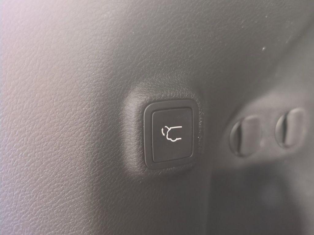 used 2019 Jeep Cherokee car, priced at $16,198