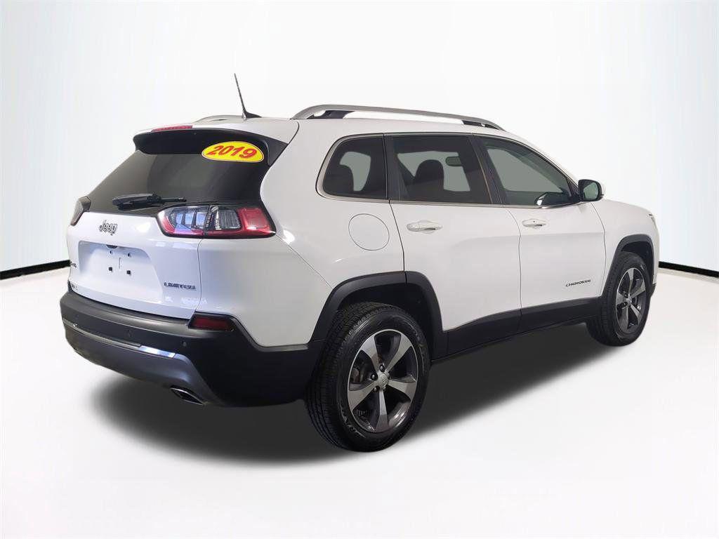 used 2019 Jeep Cherokee car, priced at $16,198