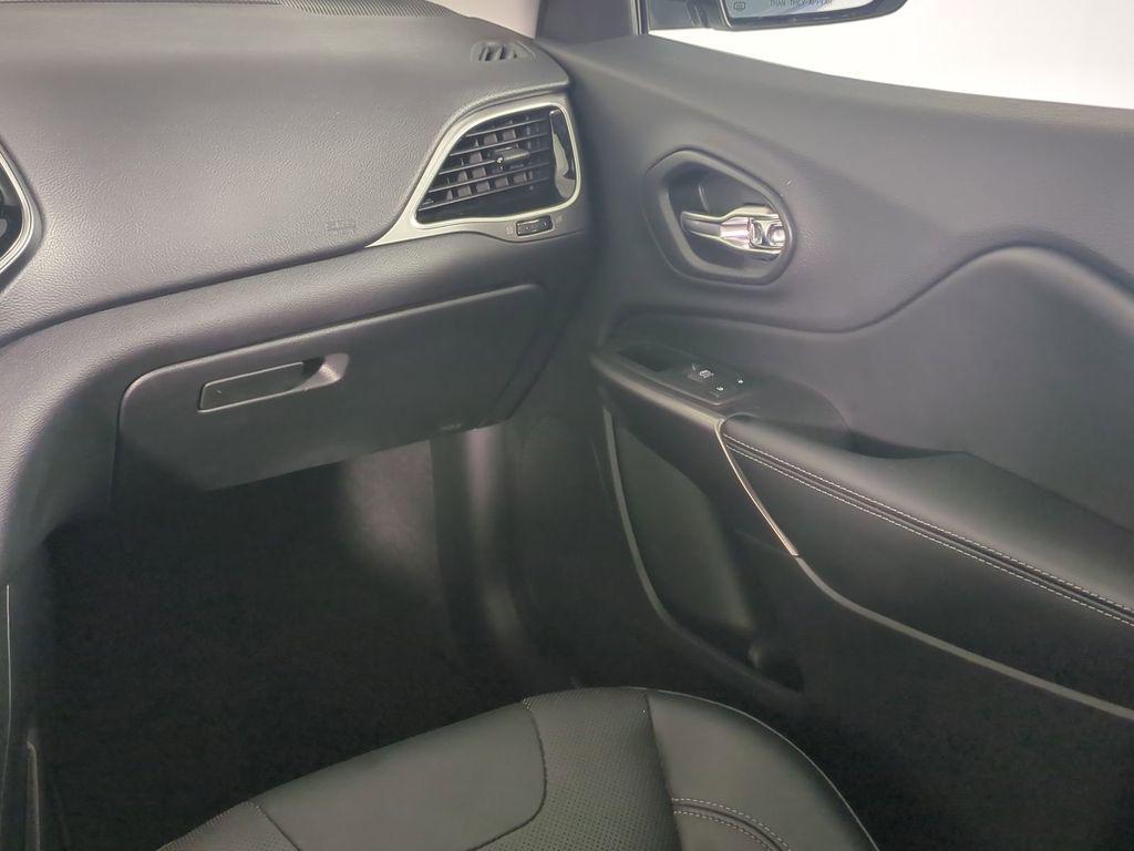 used 2019 Jeep Cherokee car, priced at $16,198