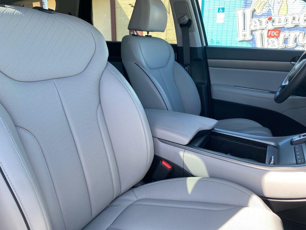 used 2024 Hyundai Palisade car, priced at $33,670