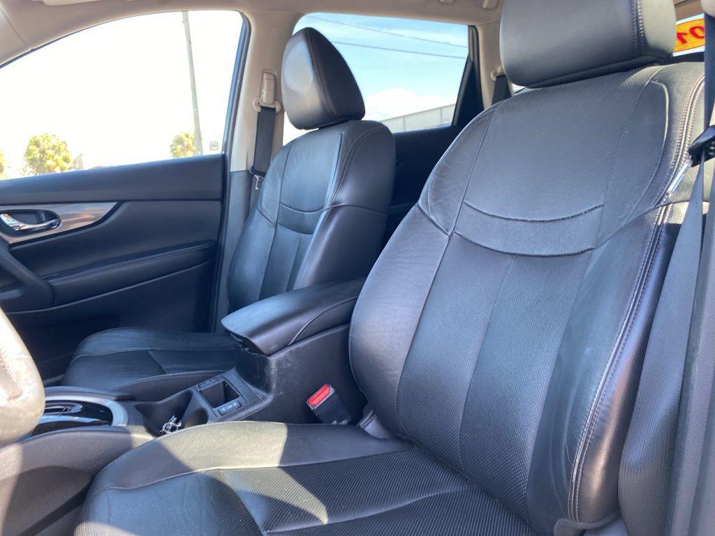 used 2015 Nissan Rogue car, priced at $13,158