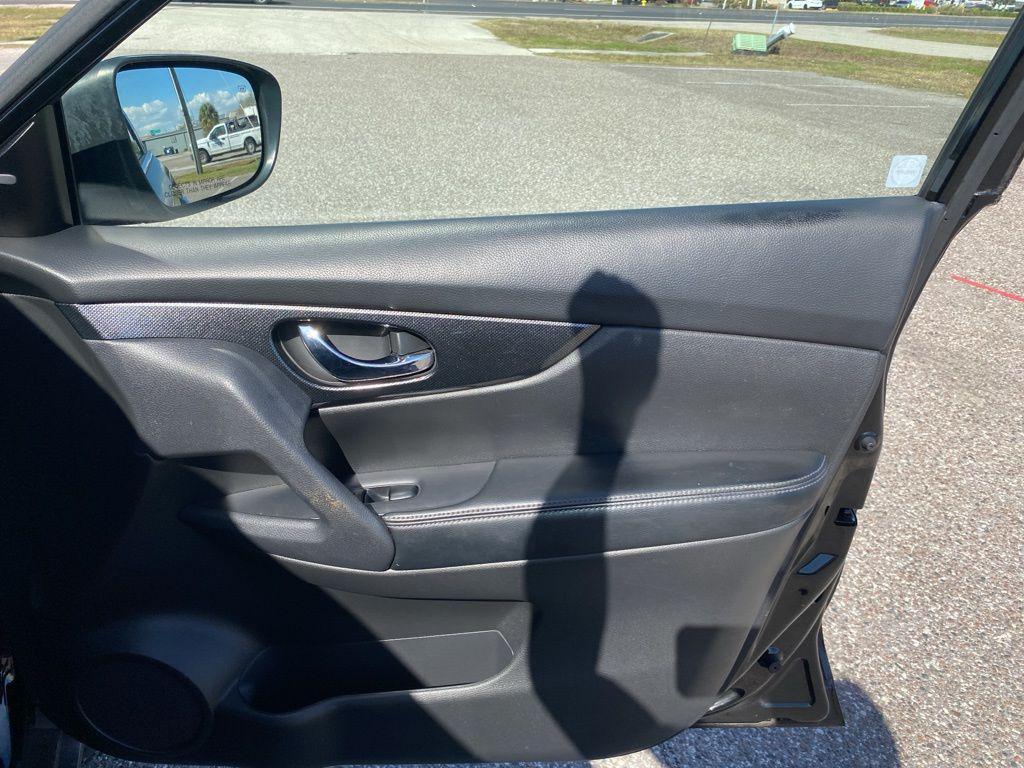 used 2015 Nissan Rogue car, priced at $13,158