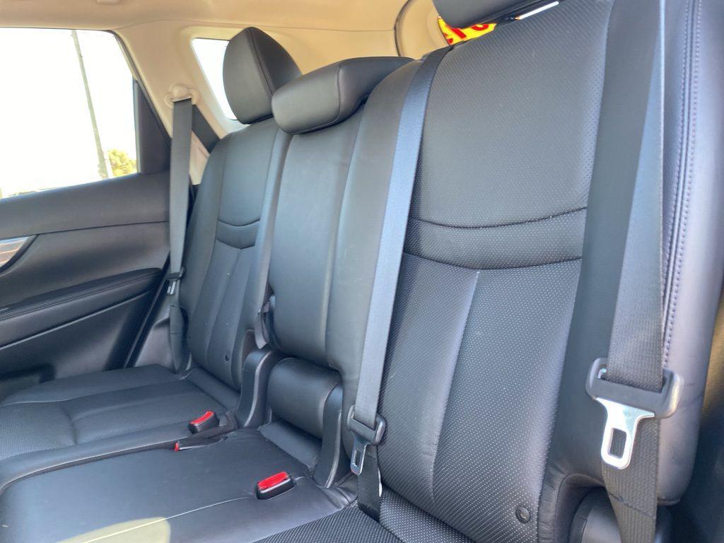 used 2015 Nissan Rogue car, priced at $13,158