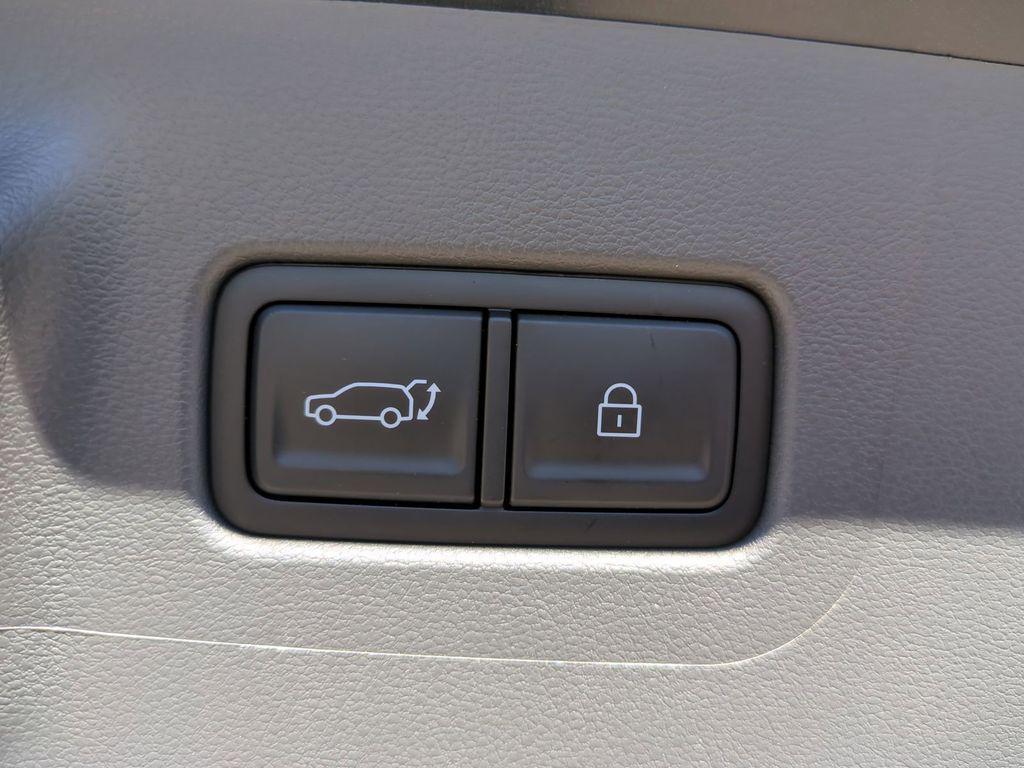 used 2025 Hyundai Santa Fe car, priced at $28,270