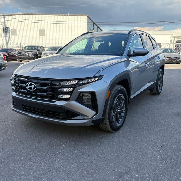 used 2025 Hyundai TUCSON Hybrid car, priced at $27,548