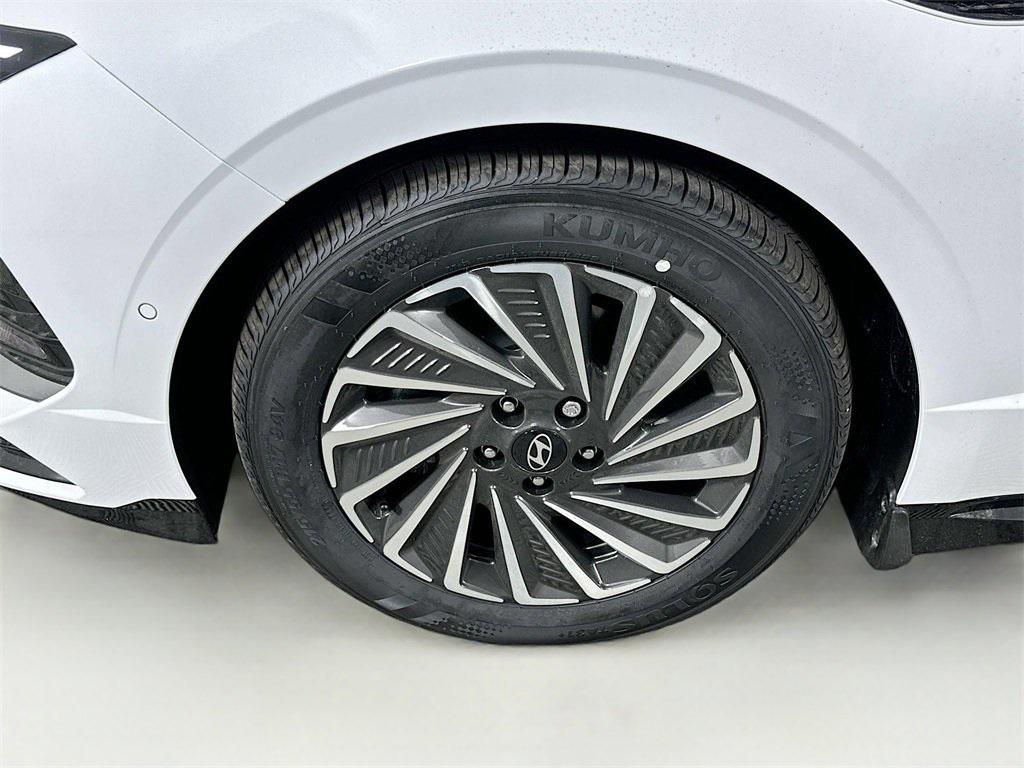 new 2025 Hyundai Sonata Hybrid car, priced at $33,858