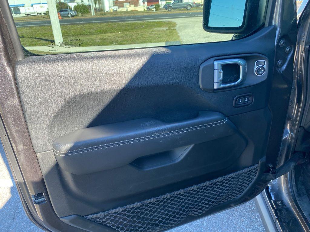 used 2018 Jeep Wrangler Unlimited car, priced at $28,723