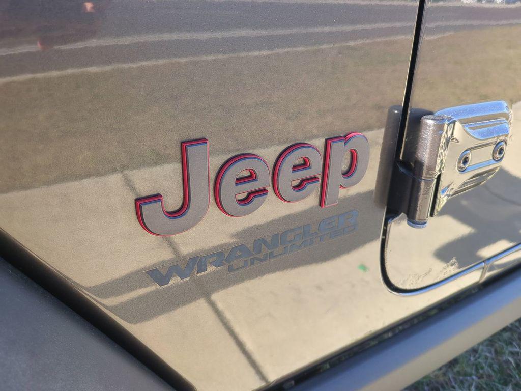 used 2018 Jeep Wrangler Unlimited car, priced at $28,223