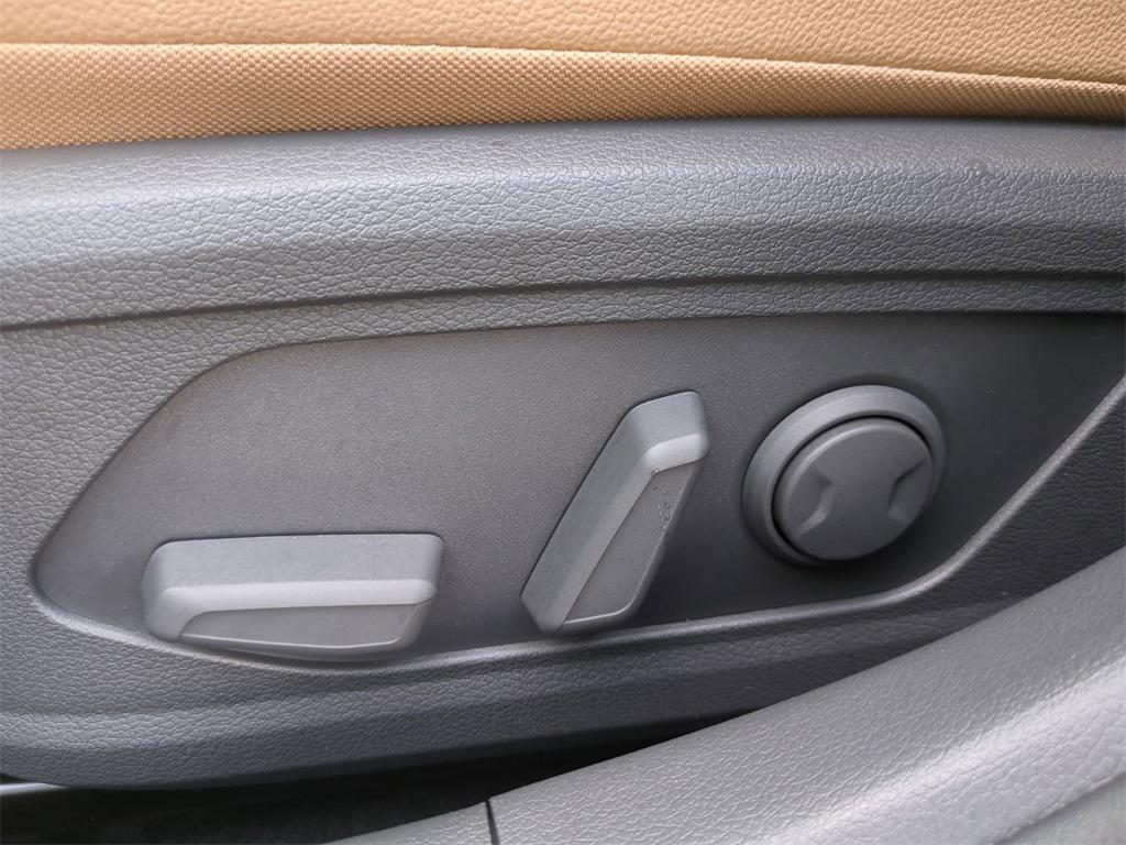 new 2025 Hyundai Sonata Hybrid car, priced at $33,563