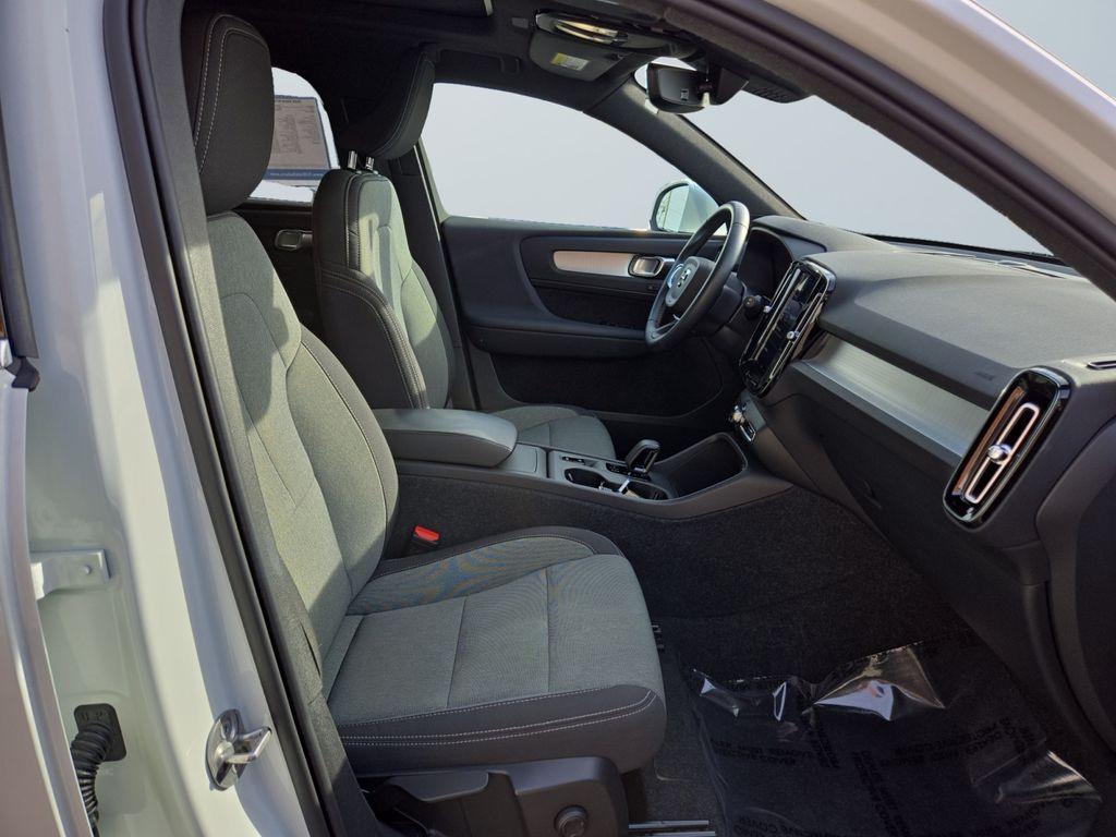 used 2025 Volvo XC40 car, priced at $28,500