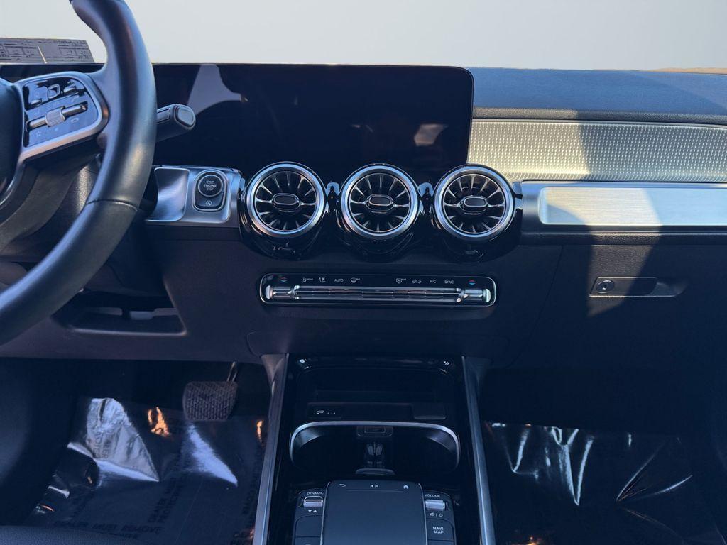 used 2022 Mercedes-Benz GLB 250 car, priced at $27,600