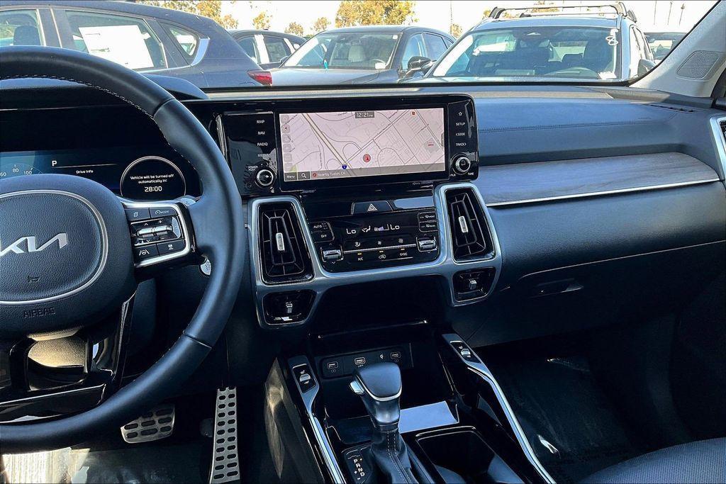 used 2023 Kia Sorento car, priced at $32,325