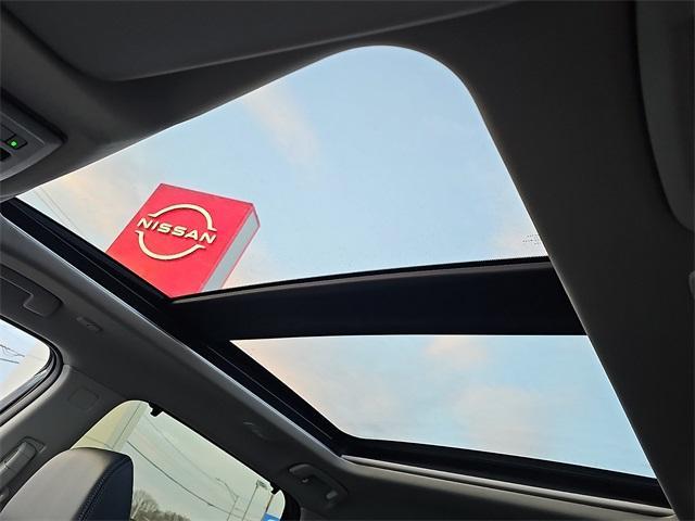 used 2025 Nissan Rogue car, priced at $37,995