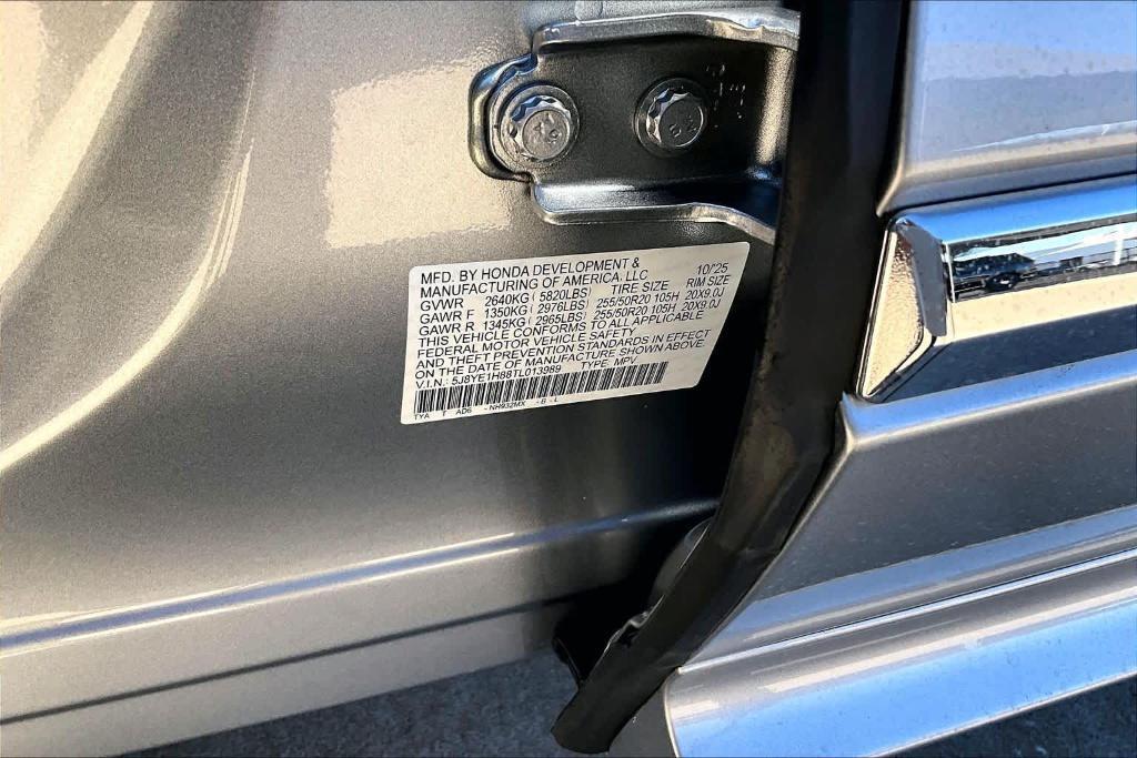 new 2026 Acura MDX car, priced at $68,250