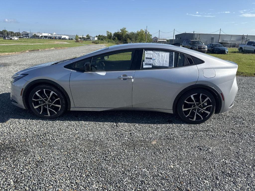 new 2026 Toyota Prius Plug-In Hybrid car, priced at $37,600