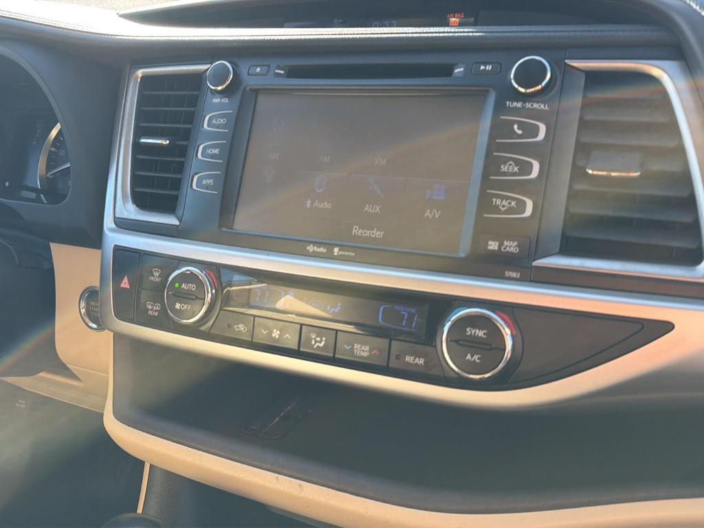 used 2015 Toyota Highlander car, priced at $15,687