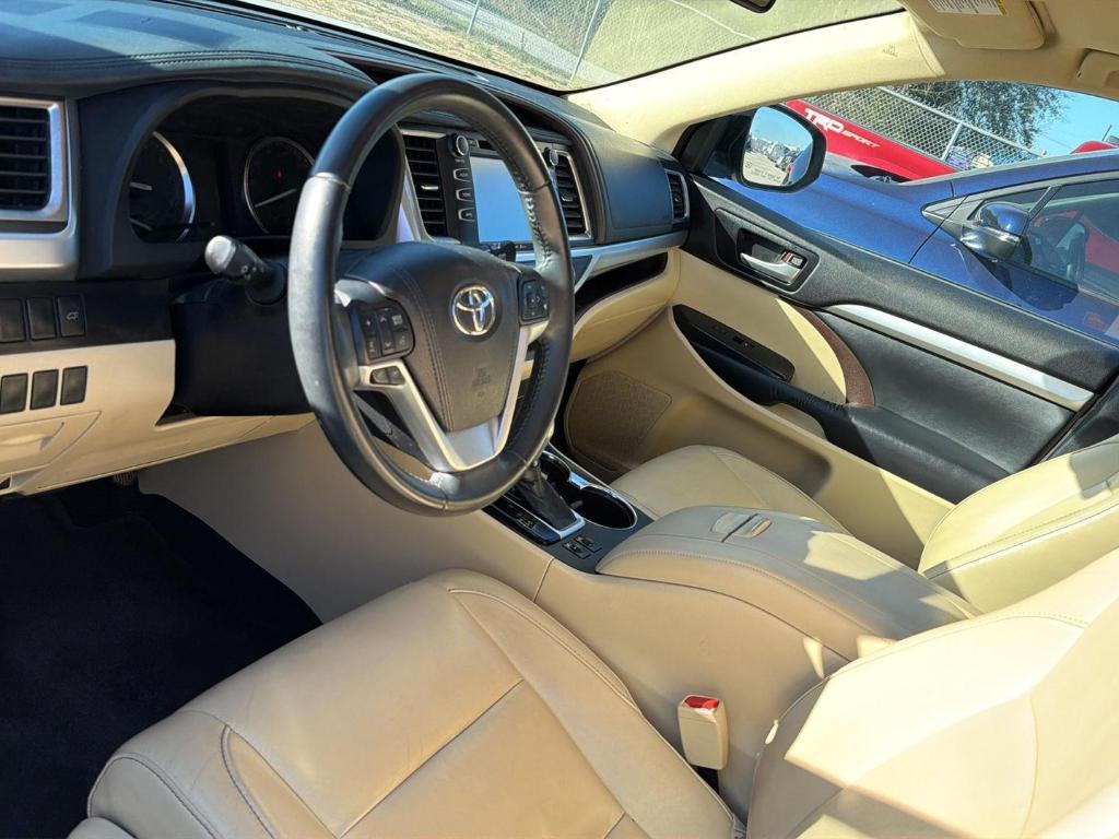 used 2015 Toyota Highlander car, priced at $15,687