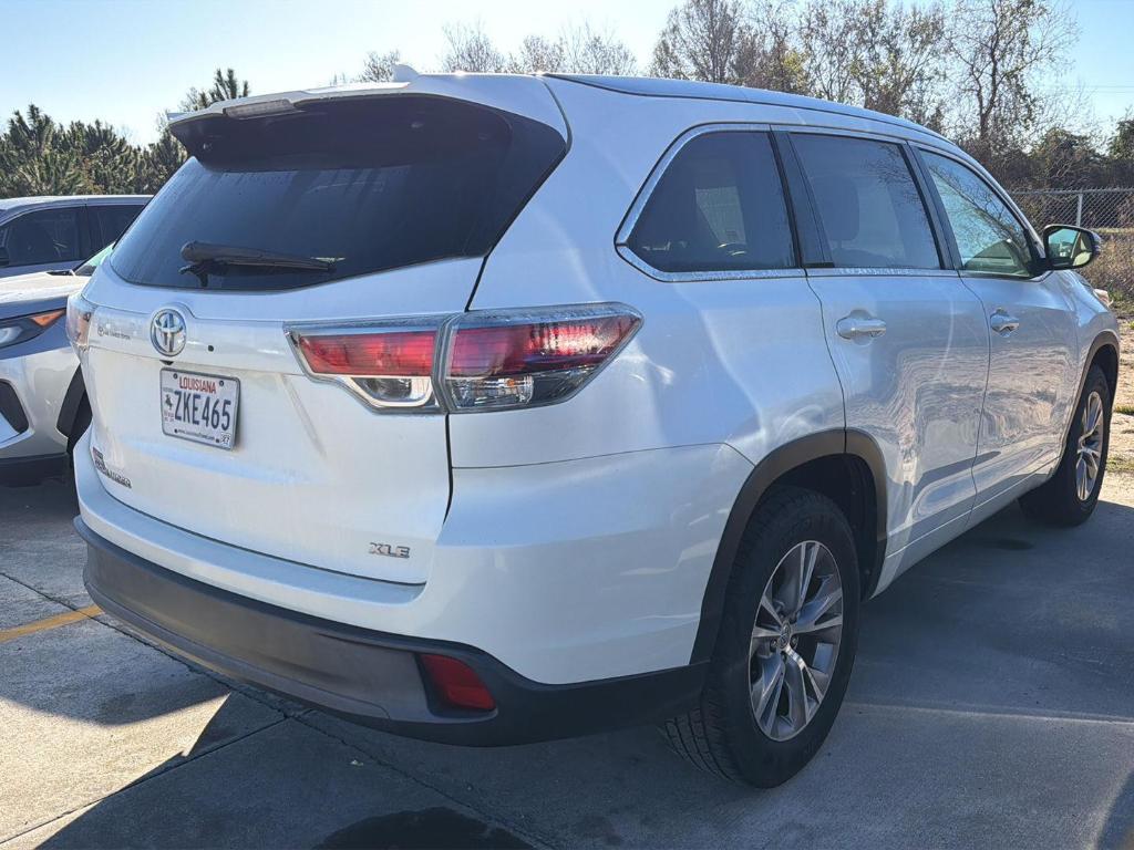 used 2015 Toyota Highlander car, priced at $15,687