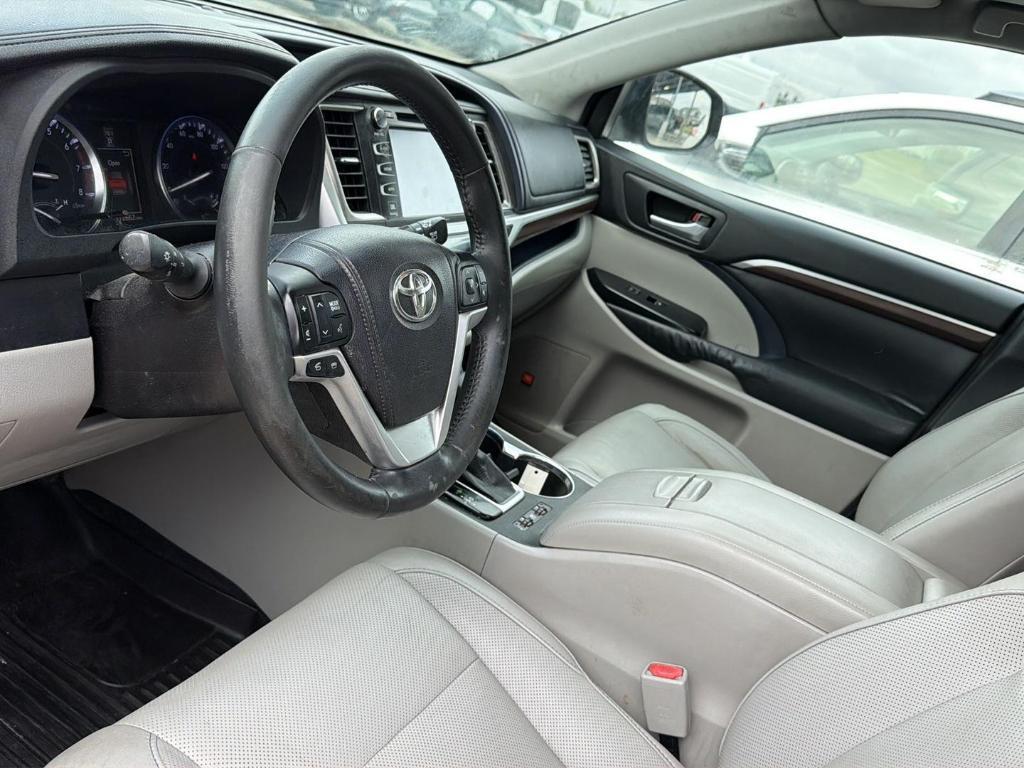 used 2015 Toyota Highlander car, priced at $20,460