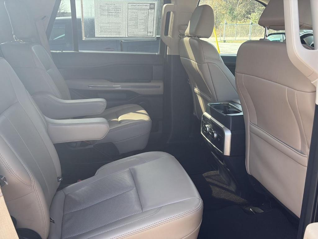used 2022 Ford Expedition car, priced at $37,998