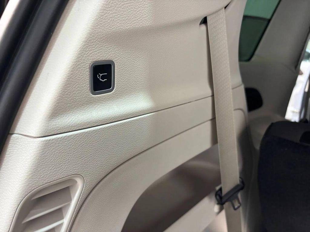 used 2019 Chrysler Pacifica car, priced at $18,500