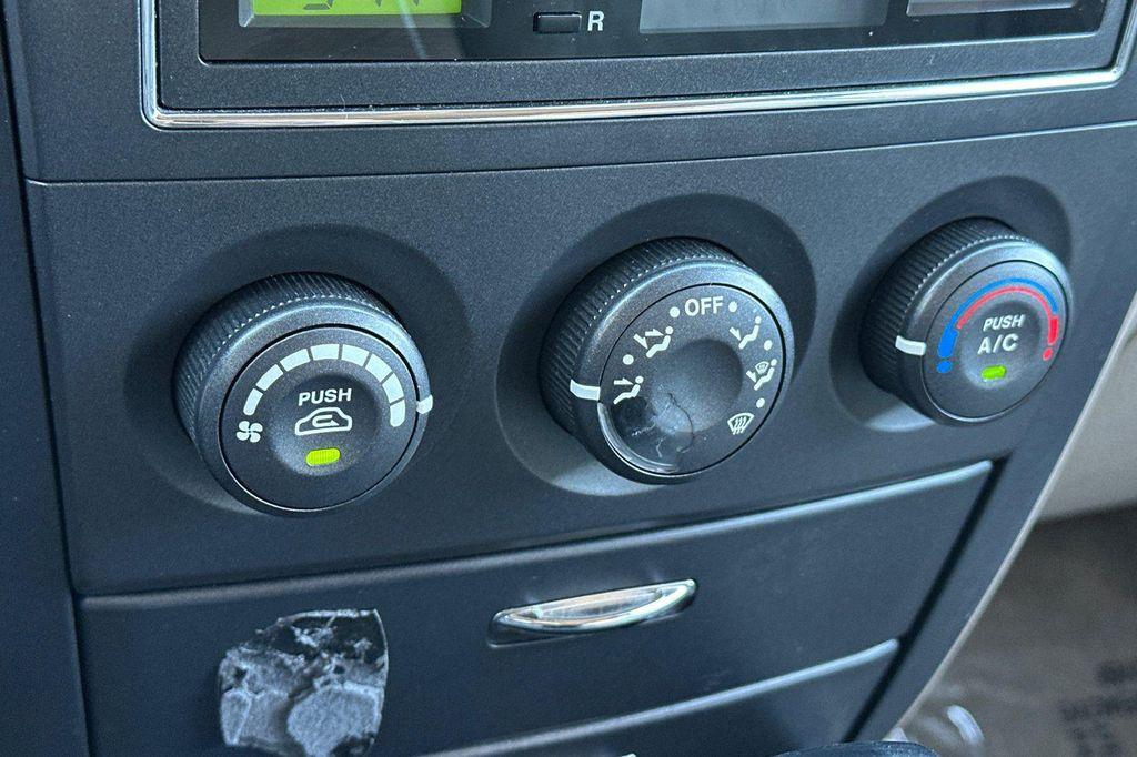 used 2007 Kia Sorento car, priced at $6,251