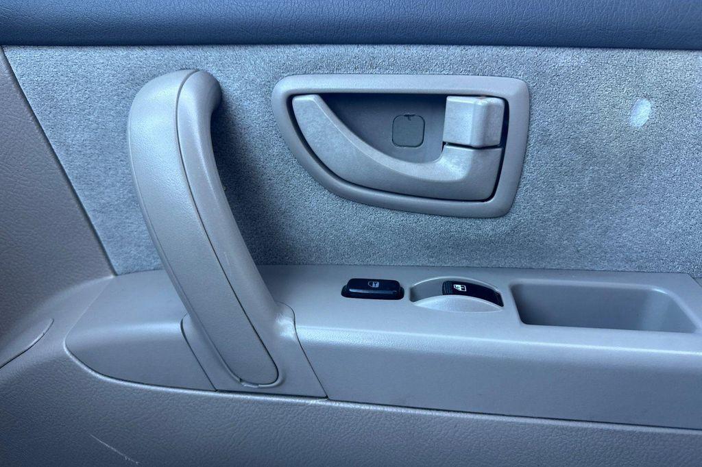 used 2007 Kia Sorento car, priced at $6,251