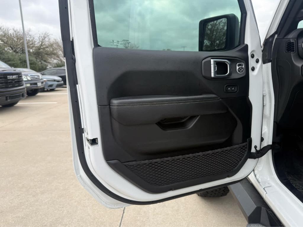 used 2022 Jeep Gladiator car, priced at $34,988