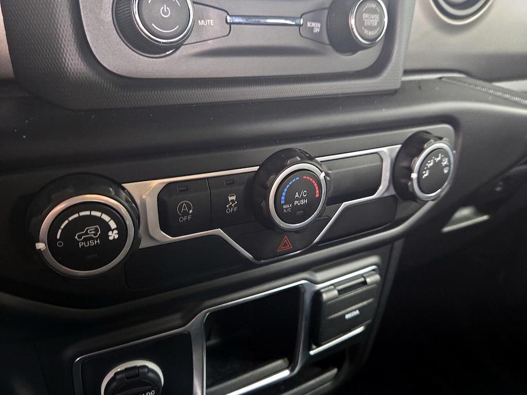 used 2021 Jeep Gladiator car, priced at $25,998