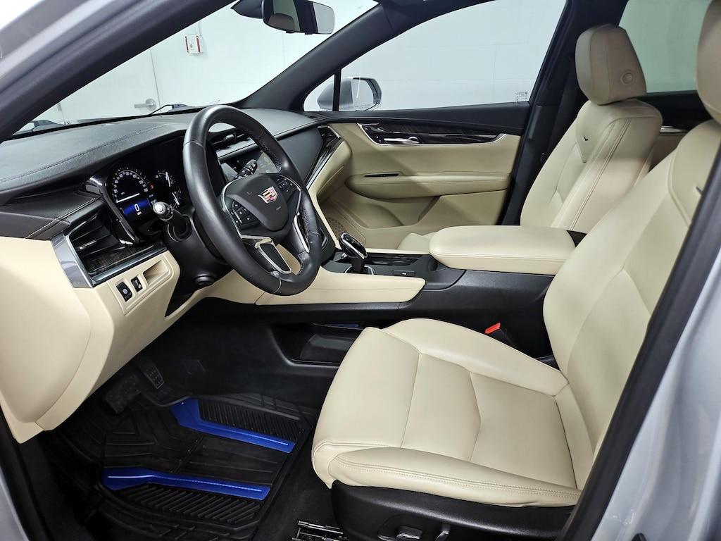 used 2017 Cadillac XT5 car, priced at $15,998