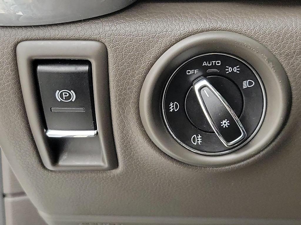 used 2016 Porsche Cayenne car, priced at $24,998