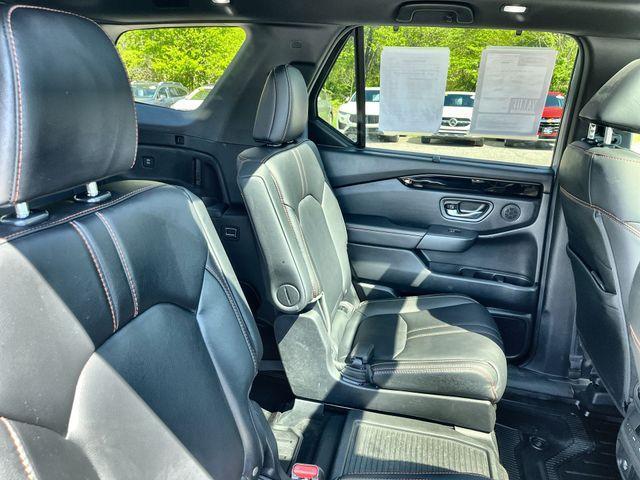 used 2025 Honda Pilot car, priced at $43,888