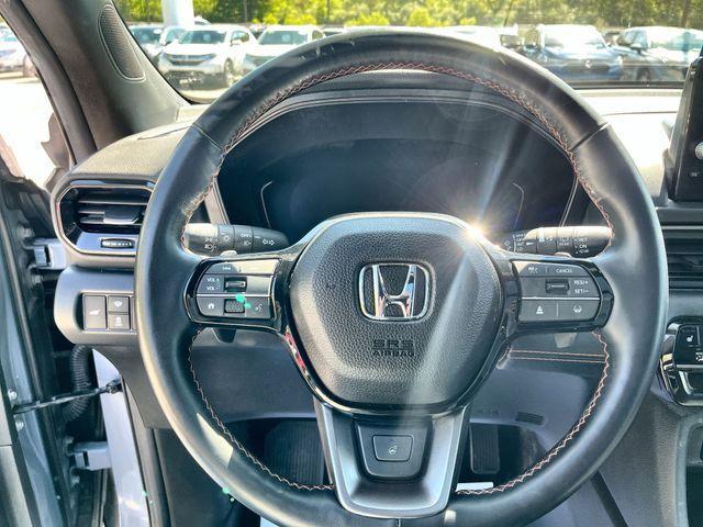 used 2025 Honda Pilot car, priced at $43,888