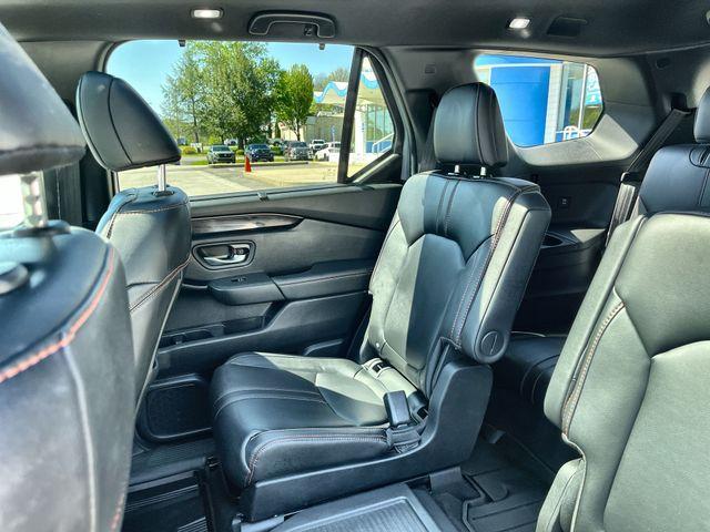 used 2025 Honda Pilot car, priced at $43,888