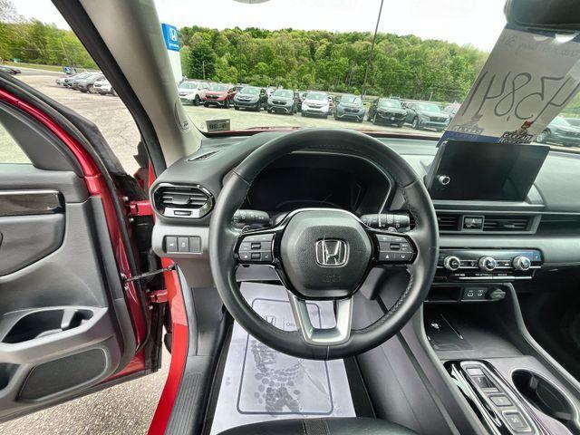 used 2025 Honda Pilot car, priced at $44,331