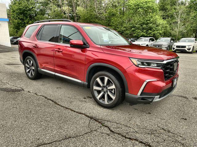 used 2025 Honda Pilot car, priced at $44,331