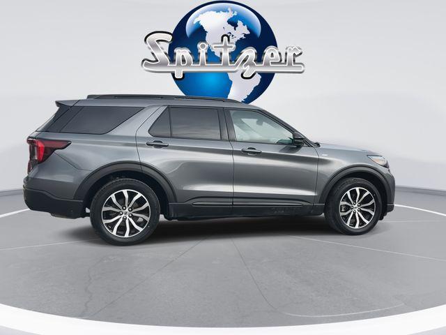used 2025 Ford Explorer car, priced at $35,691