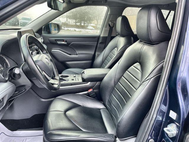 used 2024 Toyota Highlander car, priced at $38,169